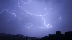 Avertizare nowcasting: Cod portocaliu de furtună în Ilfov și cod galben în vestul Capitalei. Sunt anunțate ploi torențiale, grindină și descărcări electrice