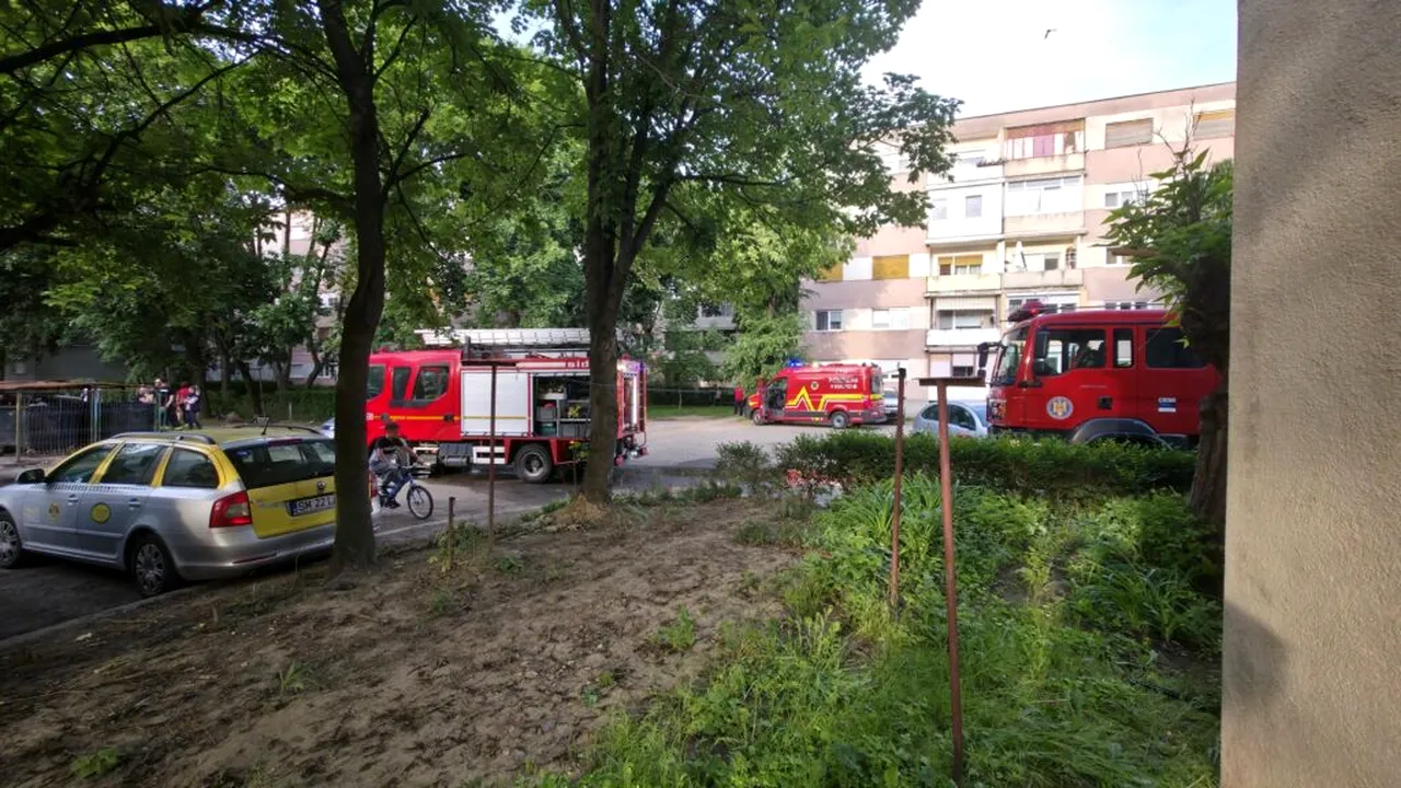 Soț și soție, victime ale unui incendiu într-un bloc din Satu Mare