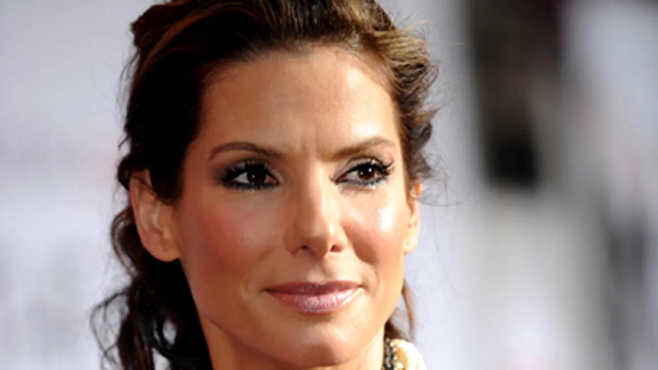 Sandra Bullock, înşelată de soţul ei, a părăsit domiciliul conjugal
