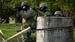 Un soldat ucrainean trăiește pe străzile din Spania cu câinele care i-a fost alături pe front. Acum refuză să se despartă de el
