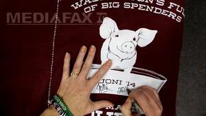 Ce au ales americanii: Un fost deţinut, o expertă în castrarea porcilor şi un participant la concursul 