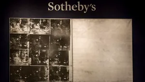 Un tablou de Andy Warhol, vândut la licitaţie cu preţul record de 105 milioane de dolari