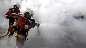 Vaslui: Incendiu la cel mai mare mall din oraş. Pompierii intervin cu cinci autospeciale