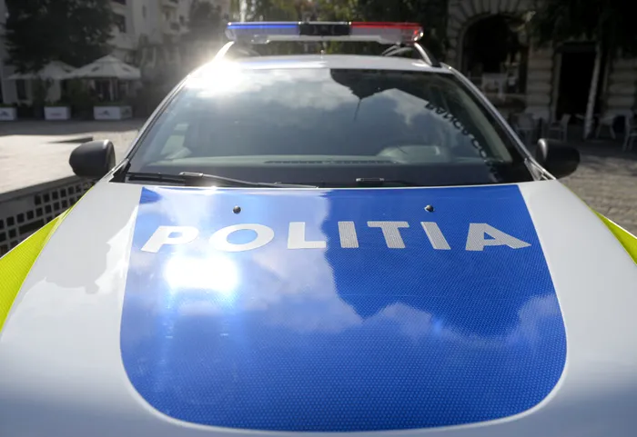 NEWS ALERT UPDATE Incident violent la o școală din Bistrița. Un elev a atacat cu un cuțit o profesoară și un coleg