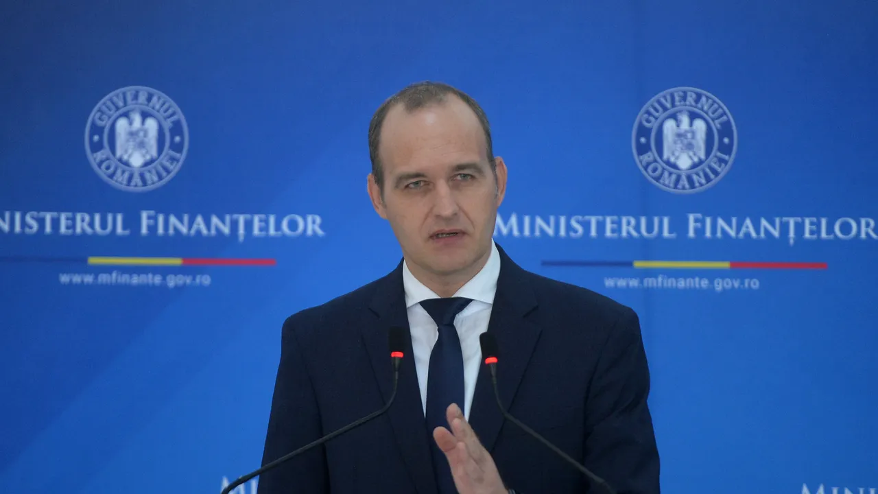 Cresc tensiunile în coaliţie. Ministru USRPLUS, replică acidă la adresa lui Vîlceanu: „Când dăm 50 de miliarde de lei la programe care au mers întotdeauna către baroni locali şi firme de partid, nu mai e problemă de buget sau deficit?”