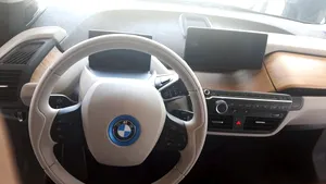 BMW i8 şi BMW i3, prezentate în premieră la showroom-ul din Arad - GALERIE FOTO