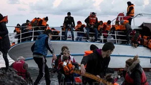 Aproximativ 1.000 de imigranţi, salvaţi într-o zi, din largul Libiei în încercarea de a ajunge în Italia