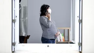 EXCLUSIV. Naşterea în Suceava, ca în Evul Mediu! Gravidă: Suntem priviţi ca şi cum am fi ciumaţii ţării, autorităţile ne-au sugerat să naştem acasă!