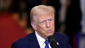Trump a anunţat tarife de 25 % pentru toate importurile de oţel şi aluminiu. România trimite exporturi peste jumătate de miliard în SUA 