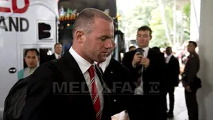 Bryan Robson: Oferta de la Chelsea pentru Rooney este o insultă