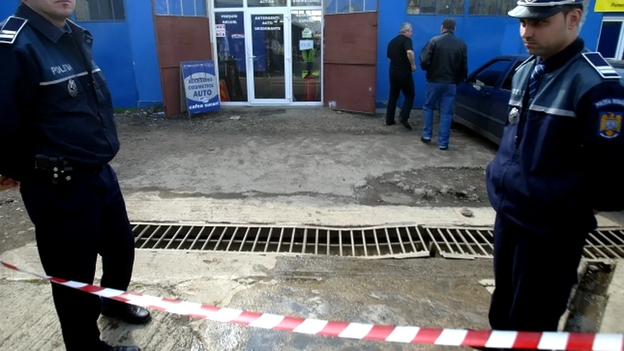 Un bărbat a jefuit un magazin de piese auto, fugind cu aproximativ o mie de euro