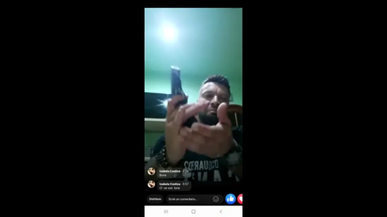 Imagini în care un bărbat arată arma şi ameninţă că aruncă în aer poliţişti. Reacţia Europol