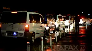 ACCIDENTUL DIN MUNTENEGRU: Trupurile celor 18 decedaţi au fost aduse la INML. Convoiul, însoţit de antemergători de la Poliţie - FOTO