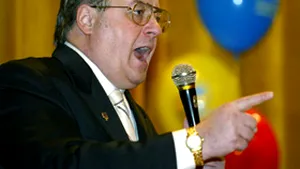 Vadim Tudor nu mai demisionează din Parlament