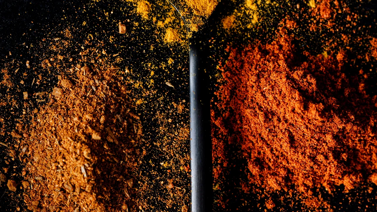 Condiment folosit de mulți români ca remediu natural, contaminat cu plumb