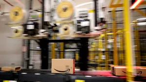 Amazon oferă concediu medical nelimitat pentru a opri răspândirea coronavirusului