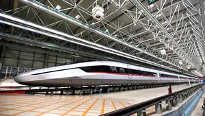 China dezvăluie prototipul celui mai rapid tren de mare viteză din lume. În teste a atins 450 km/h
