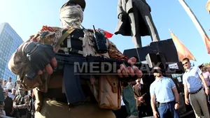 Petro Poroşenko va prezenta sâmbătă un plan pentru stabilizarea situaţiei în Ucraina