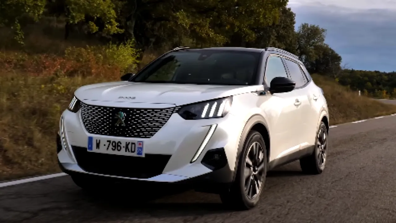 Avertismentul directorului Peugeot către producători: Ce le solicită dealerilor şi furnizorilor pentru a putea ieftini maşinile electrice