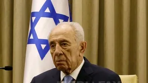 ANALIZĂ: Shimon Peres îi eclipsează pe cei cinci candidaţi la preşedinţia Israelului