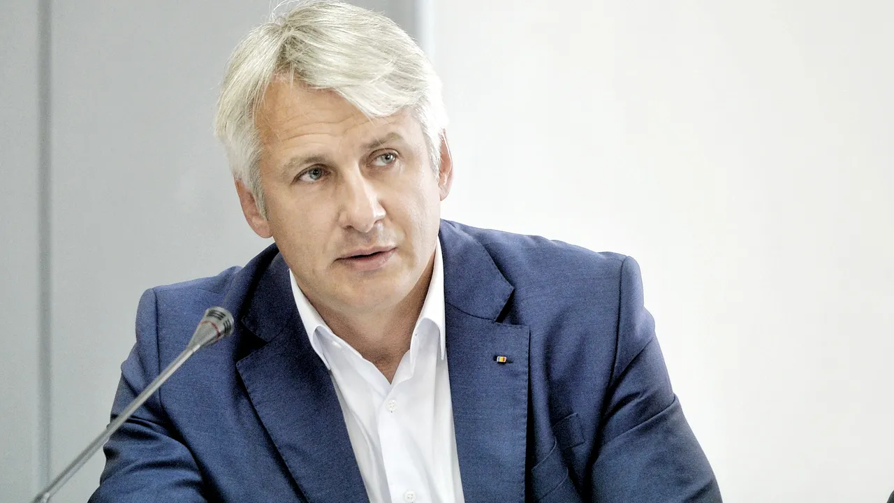 Teodorovici, după ce a vorbit din nou de „soluţii” privind limitarea liberei circulaţii: Când mă gândesc la interesul economic al României, da, înţeleg să fiu şi agresiv
