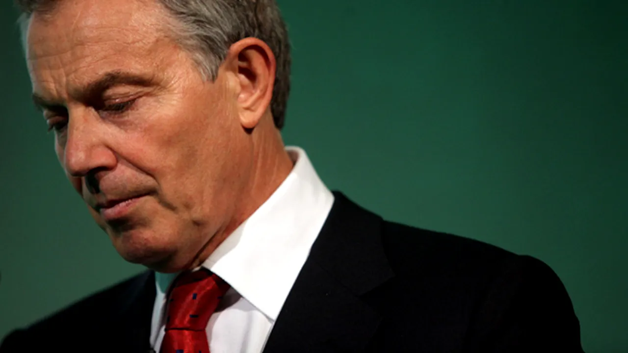 Tony Blair fusese avertizat că înlăturarea lui Saddam ar fi ilegală