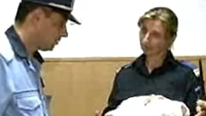 Bebeluş abandonat într-o parcare din sectorul 5 al Capitalei