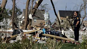 Cel puţin şapte morţi în urma tornadelor care au devastat centrul SUA