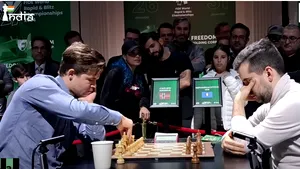 Carlsen şi Nepomniachtchi împart titlul mondial la şah blitz, decizie controversată în lumea şahului