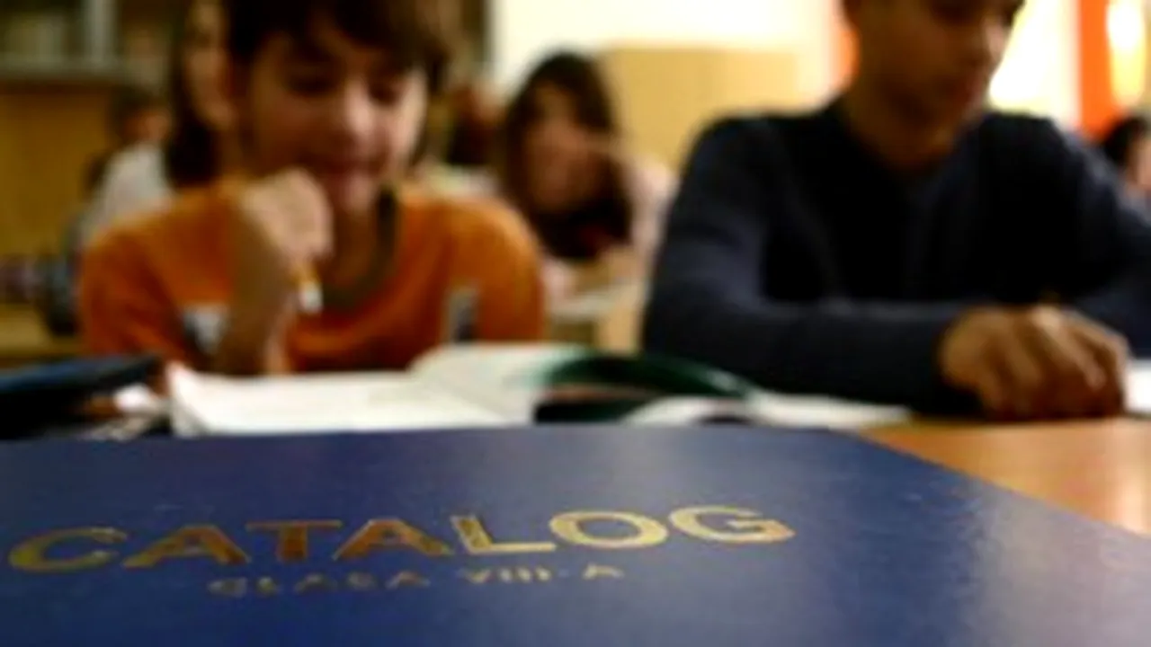 Peste 23.000 de elevi susţin marţi teza cu subiect unic la Limba maternă