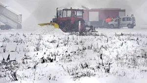 INCIDENTUL aviatic de la Cluj: Angajaţi ai Aeroportului Cluj, dar şi reprezentanţi ai ROMATSA şi Blue Air, audiaţi de procurori