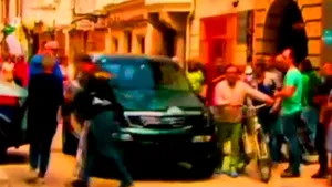 Austria: Trei morţi şi aproximativ 50 de răniţi după ce un vehicul a intrat în mulţime - VIDEO