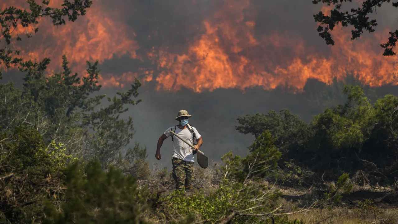 Cele mai multe incendii din Grecia au fost declanşate 