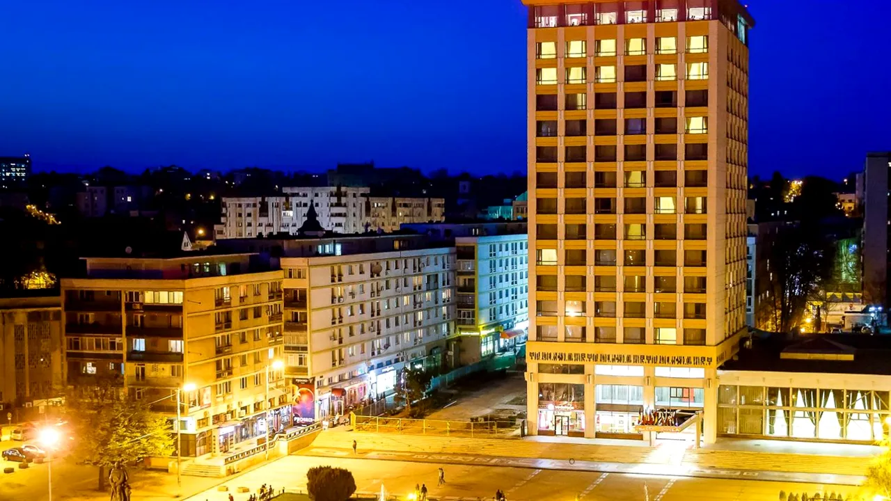 Cum să îmbini utilul cu plăcutul, în vremea COVID-19. Află de la Oana că poţi să-ţi muţi biroul într-o cameră de hotel