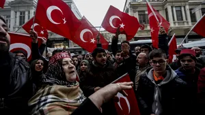 Când libertatea ta nu mai are nicio valoare. 63% dintre turcii care trăiesc în Germania au votat pentru extinderea puterii lui Erdogan