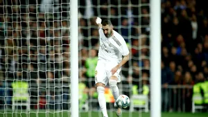 Real Madrid îi prelungeşte contractul lui Karim Benzema