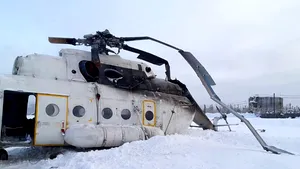 Un elicopter Mi-8, cu mai mulţi pasageri, a aterizat de urgenţă în Siberia: Cel puţin 15 persoane au fost rănite. FOTO