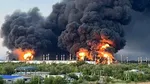 Incendiu uriaș în zona industrială a orașului Engels din Rusia. Guvernatorul acuză un atac cu drone