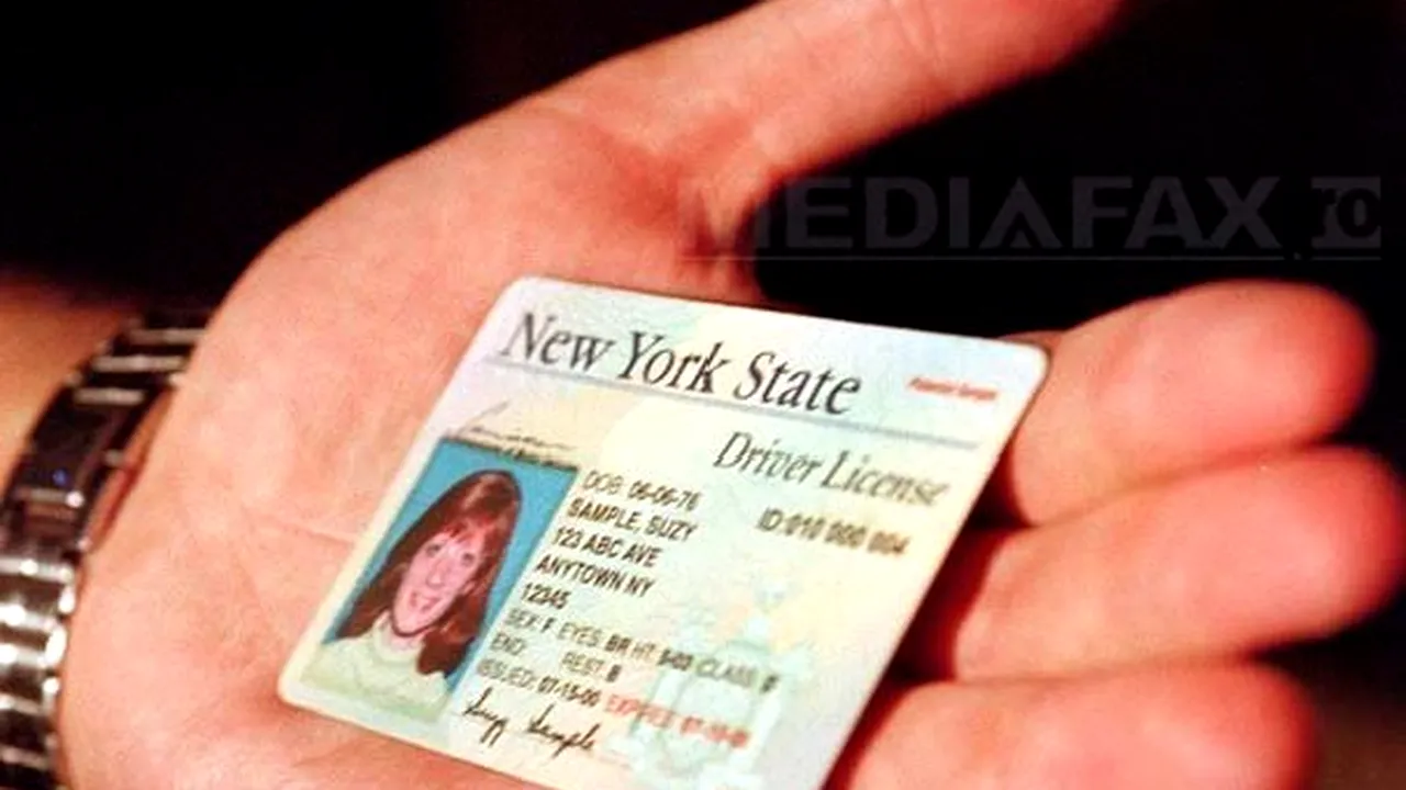 Guvernul amână pe termen nedefinit introducerea cărţii electronice de identitate
