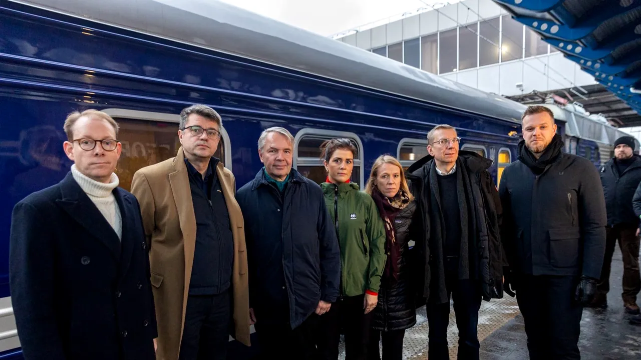 Şapte miniştri de externe, în vizită la Kiev înainte de reuniunea NATO de la Bucureşti