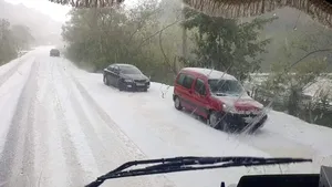 IMAGINI INCREDIBILE în judeţul Alba, lovit de grindină: „Dacă vede Teodosie, repetăm Crăciunul!”