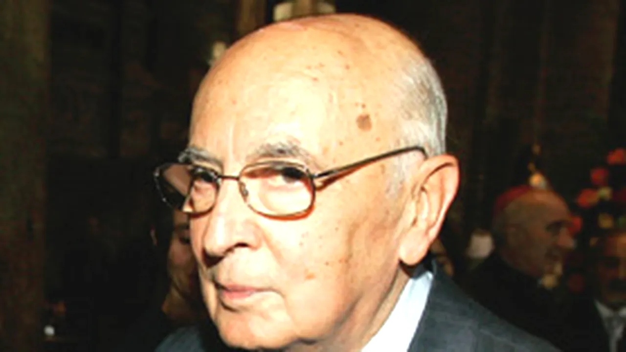 Napolitano va cere preşedintelui Senatului să formeze un guvern de tranziţie