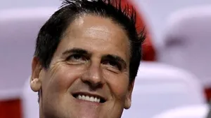 Sfaturile unui miliardar pe timp de criză: Economiseşte-ţi banii. Economiseşte cât de mulţi poţi. Orice penny, orice cent