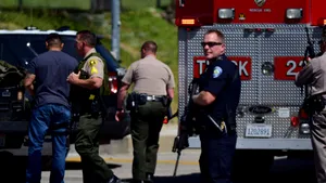 ATAC ARMAT într-un tren din Statele Unite: O persoană a murit şi alte trei au fost rănite