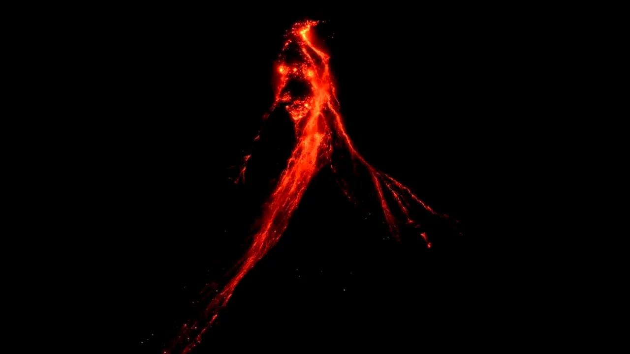 Un vulcan din Filipine a erupt. Experţii cred că vor urma şi alte erupţii