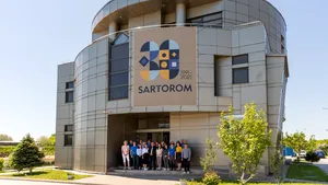 Sartorom inovează relaţia cu clienţii şi lansează portalul dedicat acestora