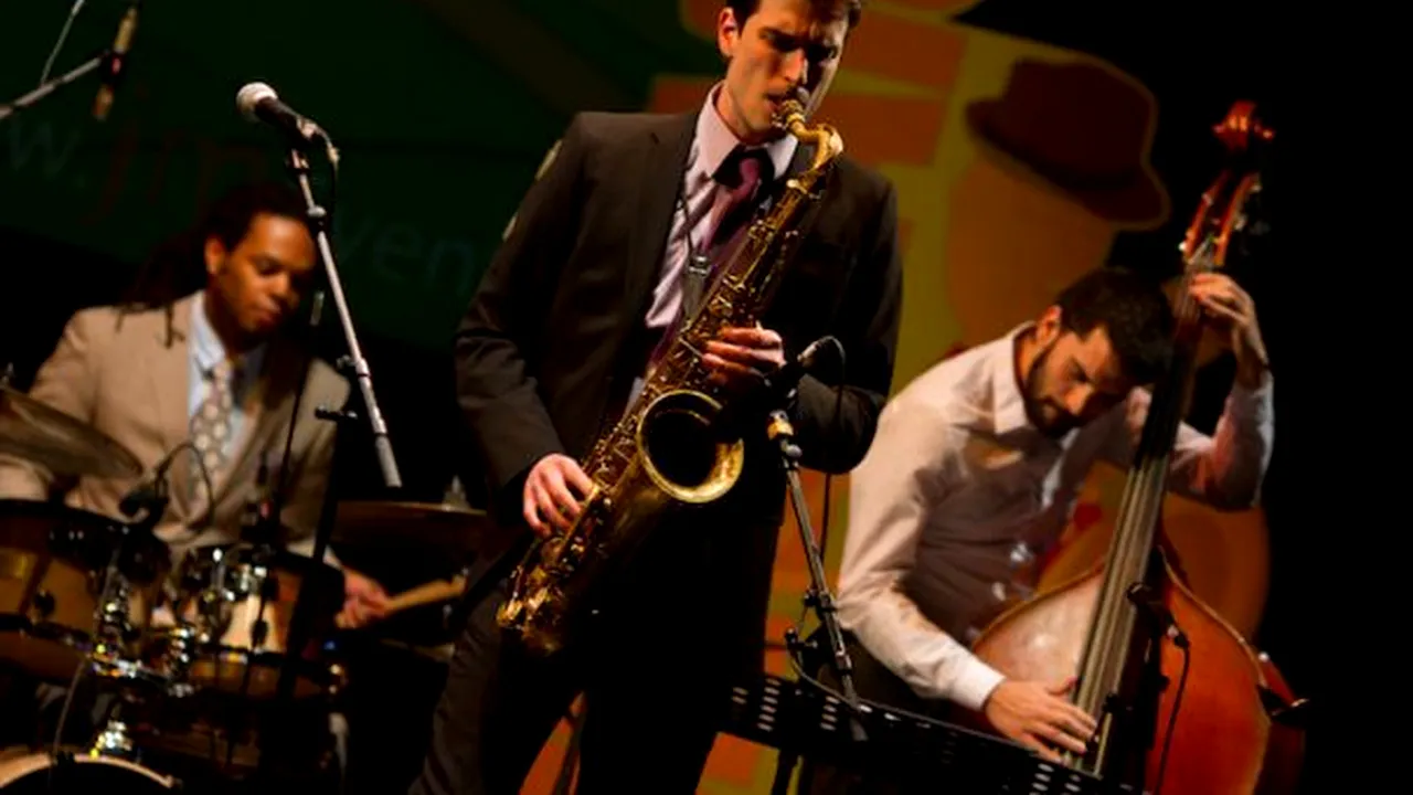 TOP 3 COOLTURA de WEEKEND Jazz în Ferentari, teatru pentru un spectator şi musical punk-rock