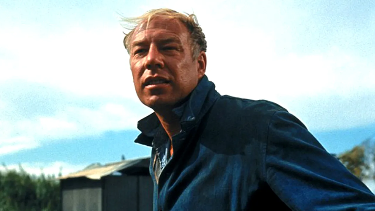 Actorul George Kennedy , cunoscut pentru rolul său din 