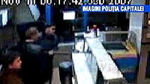 Trei persoane reţinute, după scandalul cu topoare şi cuţite din Capitală