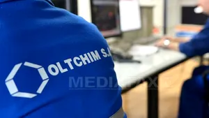 Noi proteste la Oltchim: Peste 500 de angajaţi au cerut salariile compensatorii în cazul unei concedieri colective care ar viza 1.000 de oameni